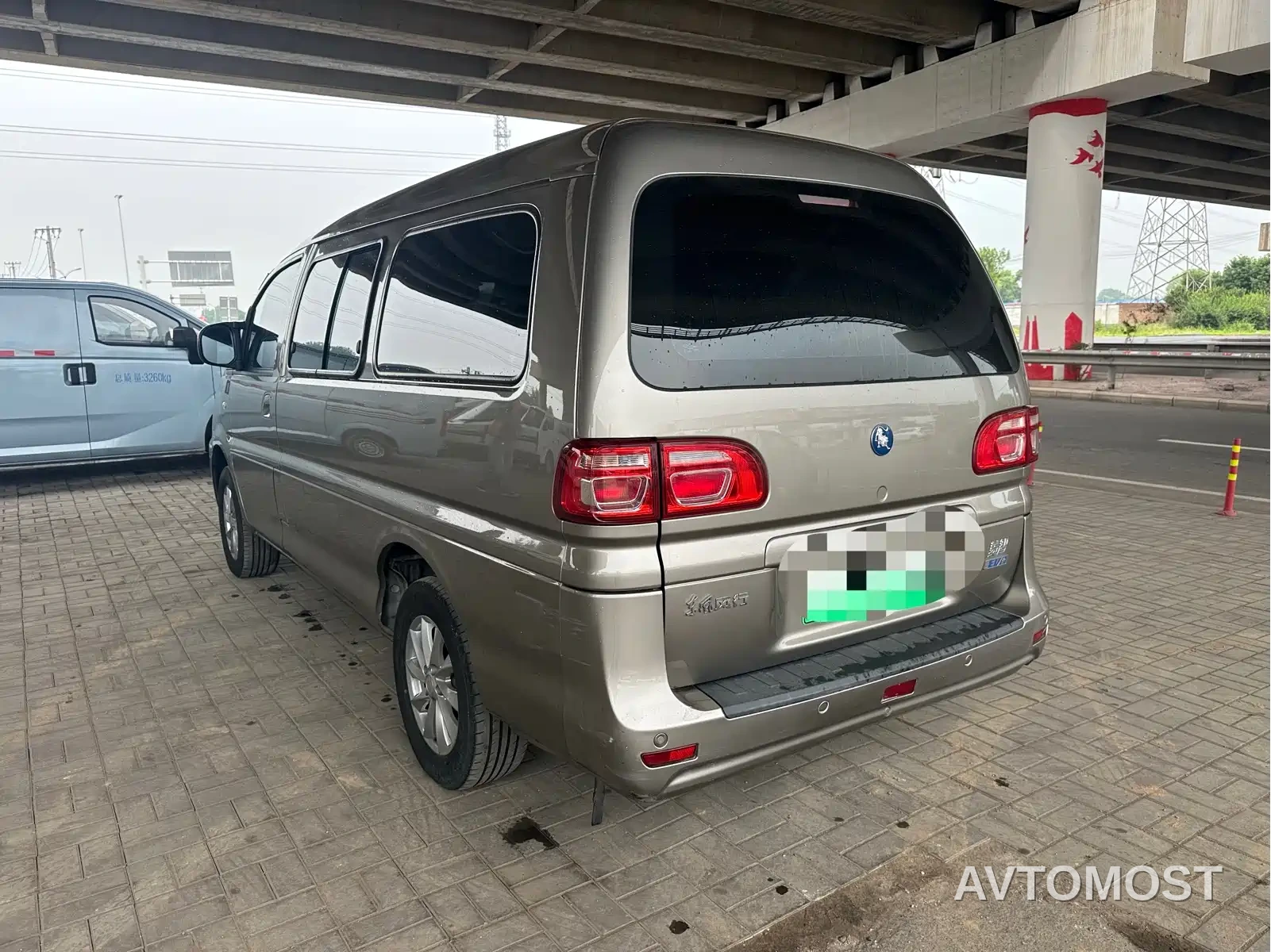 Dongfeng Fengxing Lingzhi New Energy 2024 Standard Base Model 9-seater — фото 4