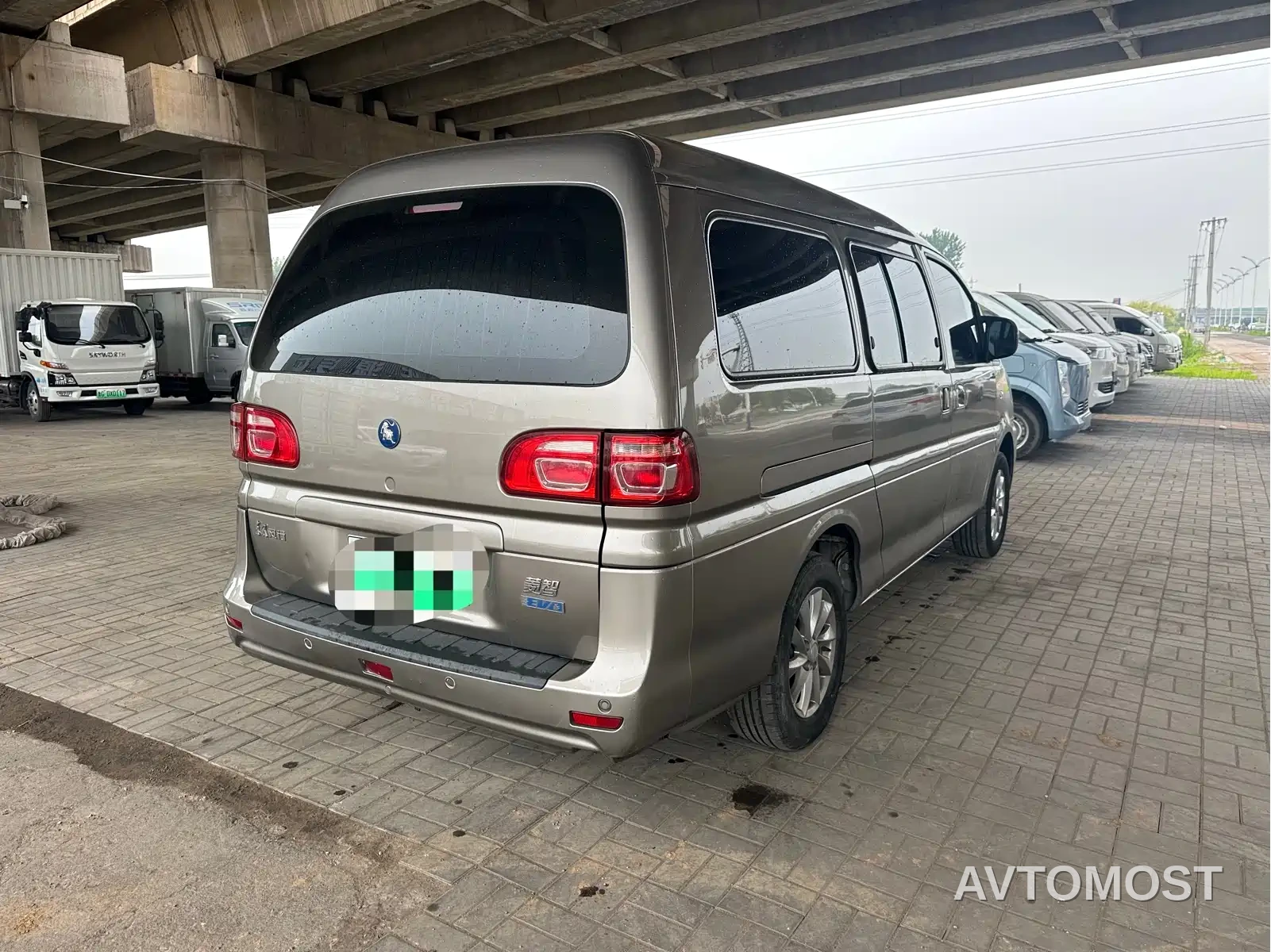 Dongfeng Fengxing Lingzhi New Energy 2024 Standard Base Model 9-seater — фото 5