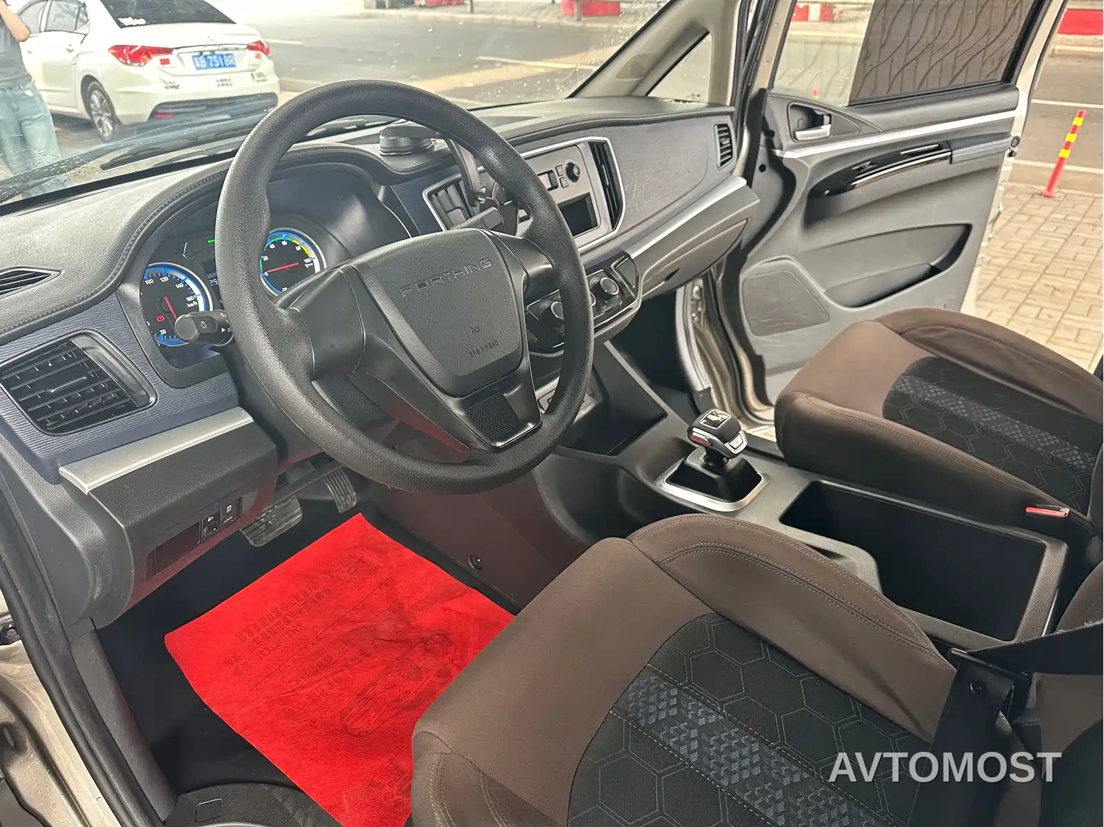 Dongfeng Fengxing Lingzhi New Energy 2024 Standard Base Model 9-seater — фото 11