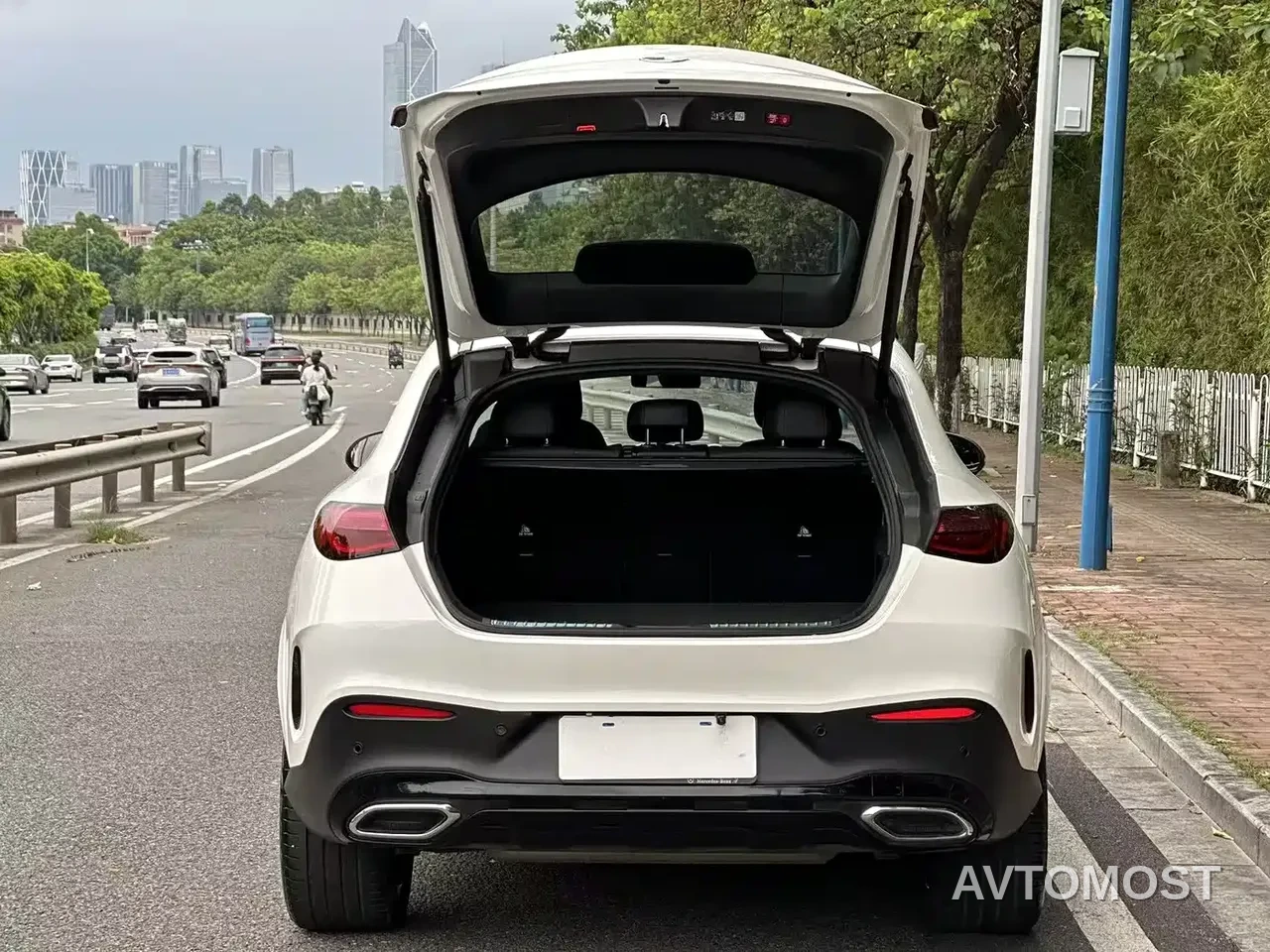 Mercedes-Benz GLC Coupe 2024 Model GLC 300 4MATIC Coupe SUV — фото 20