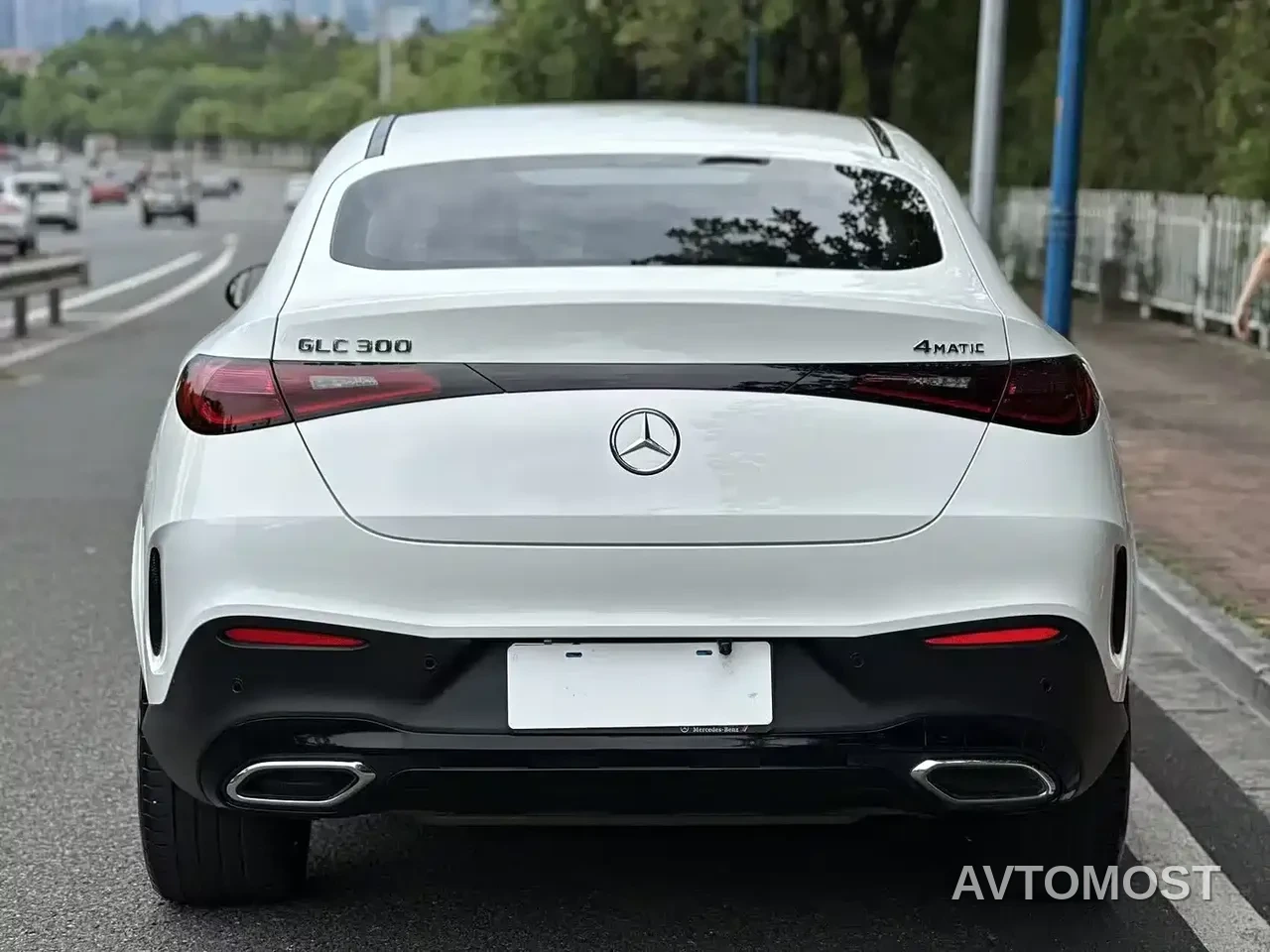 Mercedes-Benz GLC Coupe 2024 Model GLC 300 4MATIC Coupe SUV — фото 21
