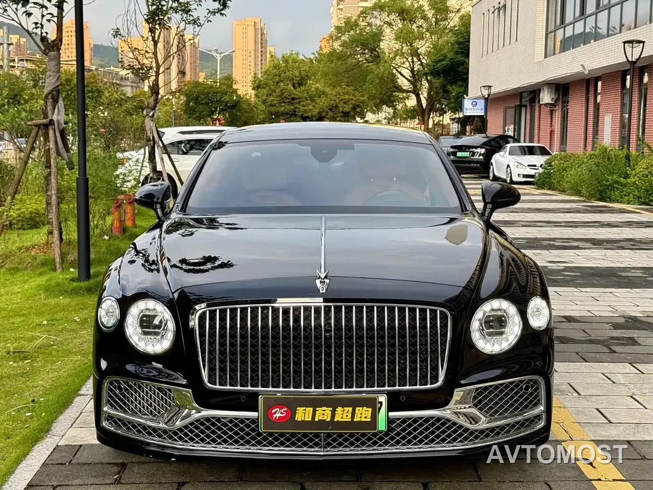 Bentley Flying Spur Plug-in Hybrid 2022 2.9T V6 Hybrid — фото 7