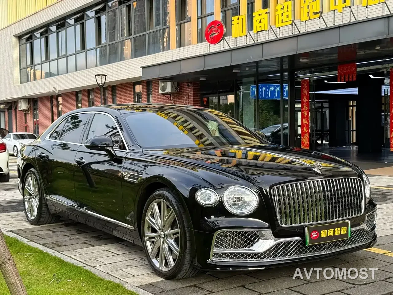 Bentley Flying Spur Plug-in Hybrid 2022 2.9T V6 Hybrid — фото 4