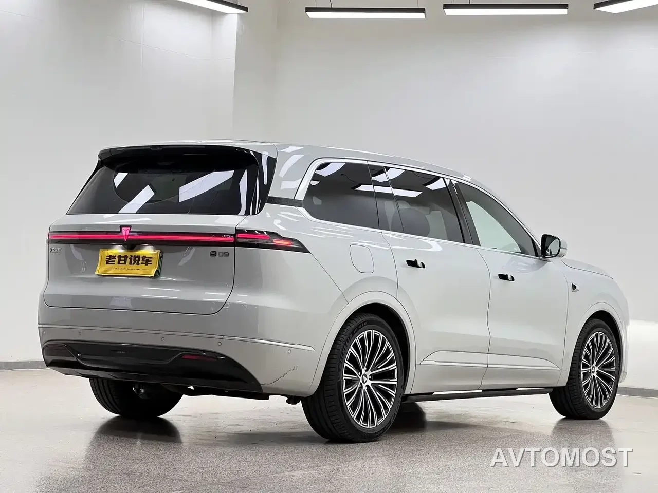 Deepal Deep Blue S09 2025 AWD Ultra+ Haute Couture Edition — фото 4
