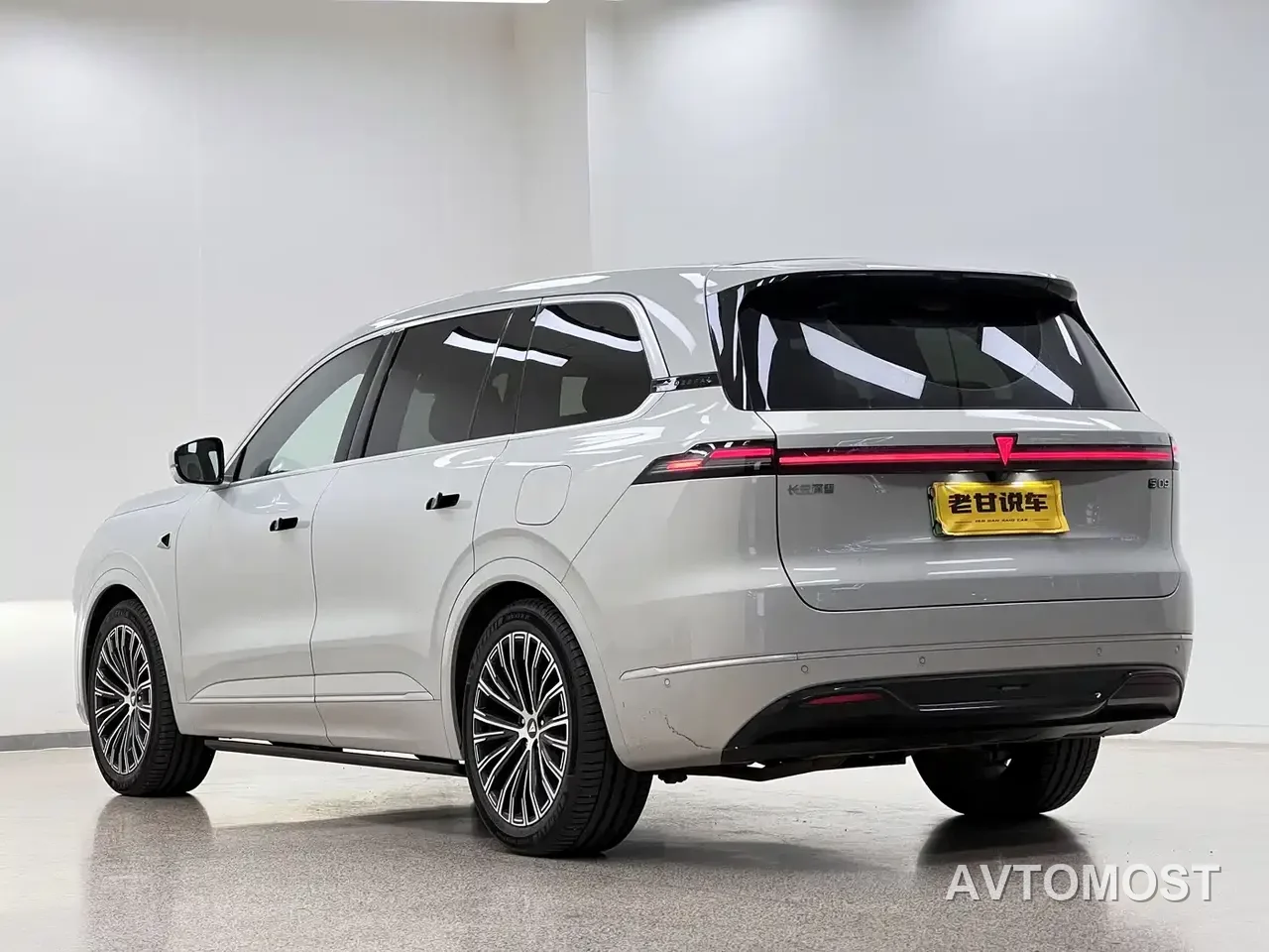 Deepal Deep Blue S09 2025 AWD Ultra+ Haute Couture Edition — фото 6