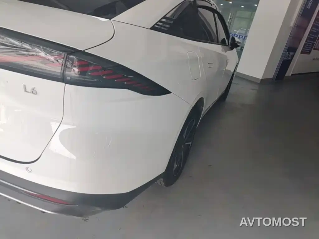 Geely Galaxy L6 2024 125km PLUS Soaring Dragon Edition — фото 8