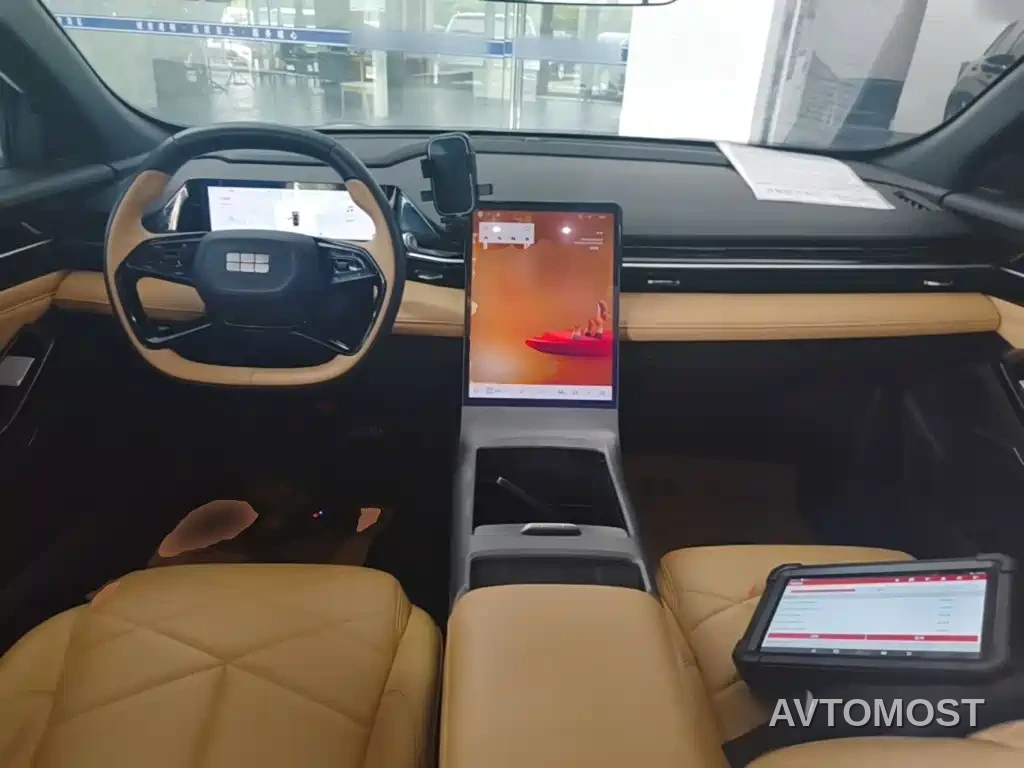Geely Galaxy L6 2024 125km PLUS Soaring Dragon Edition — фото 10