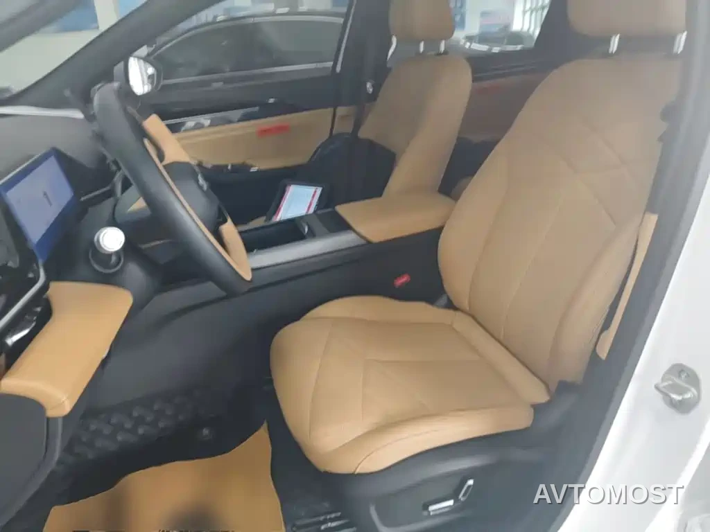 Geely Galaxy L6 2024 125km PLUS Soaring Dragon Edition — фото 15