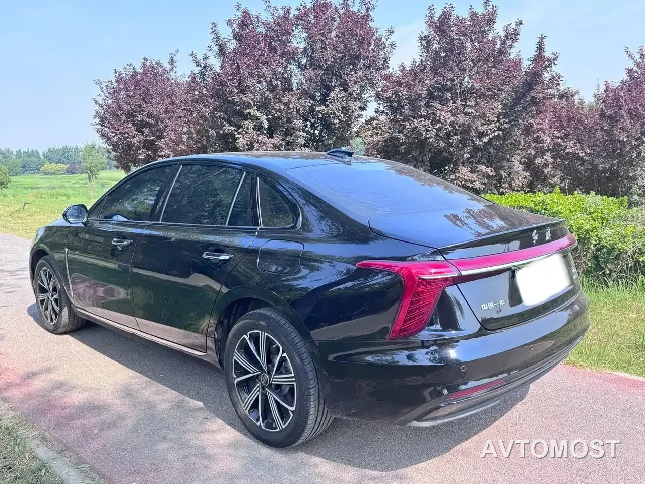 Hongqi H5 PHEV 2025 170 Super Hybrid Edition — фото 3