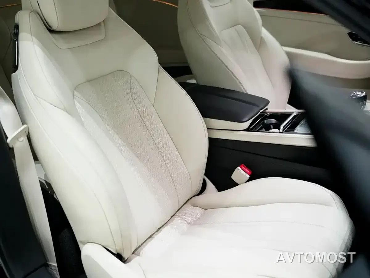 Bentley Continental Plug-in Hybrid 2026 GT Base Model — фото 14