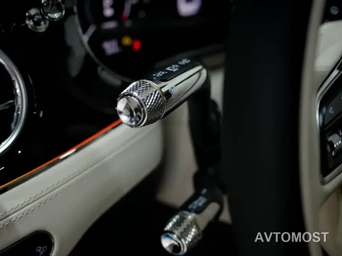 Bentley Continental Plug-in Hybrid 2026 GT Base Model — фото 15