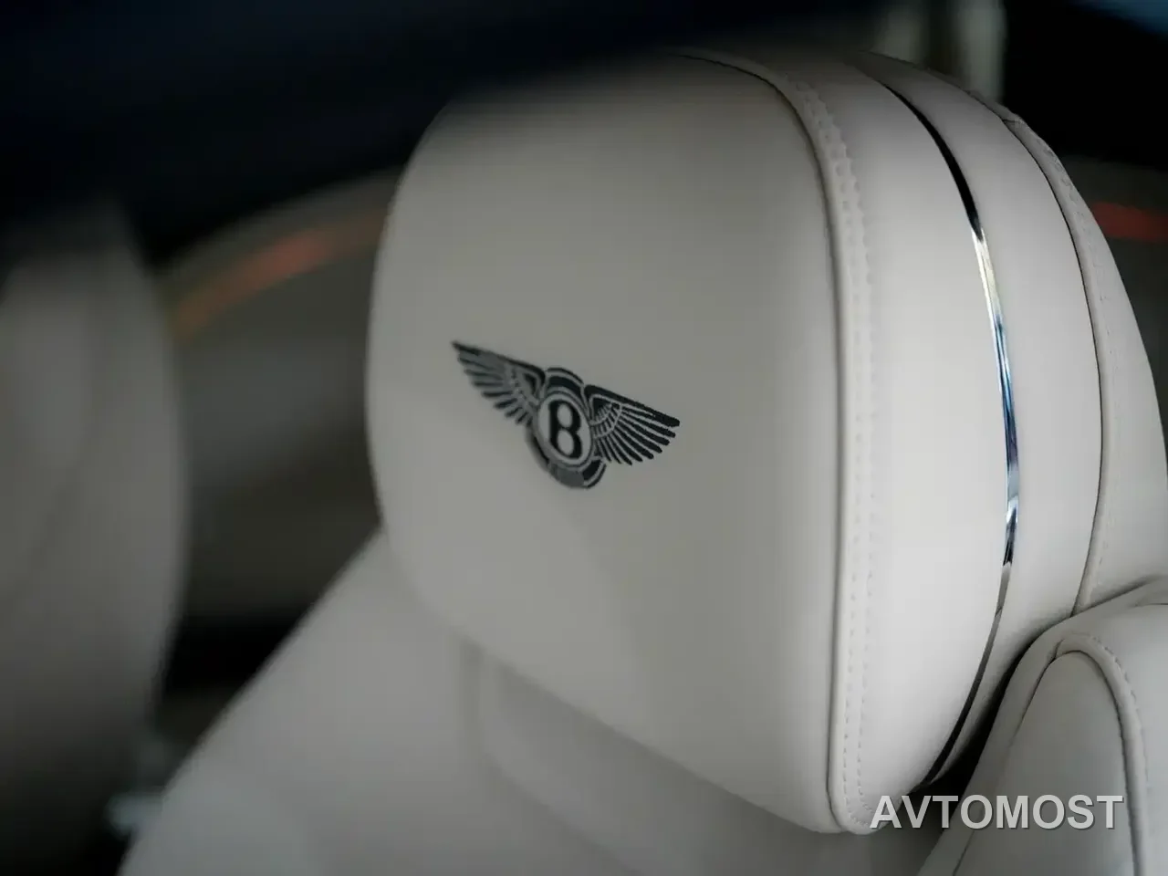 Bentley Continental Plug-in Hybrid 2026 GT Base Model — фото 22