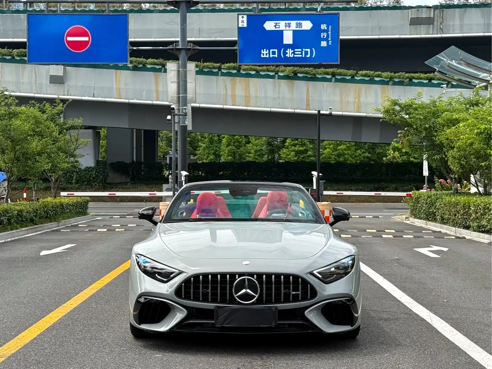 Mercedes-Benz SL-Class AMG 2024 AMG SL 63 4MATIC+ — фото 1