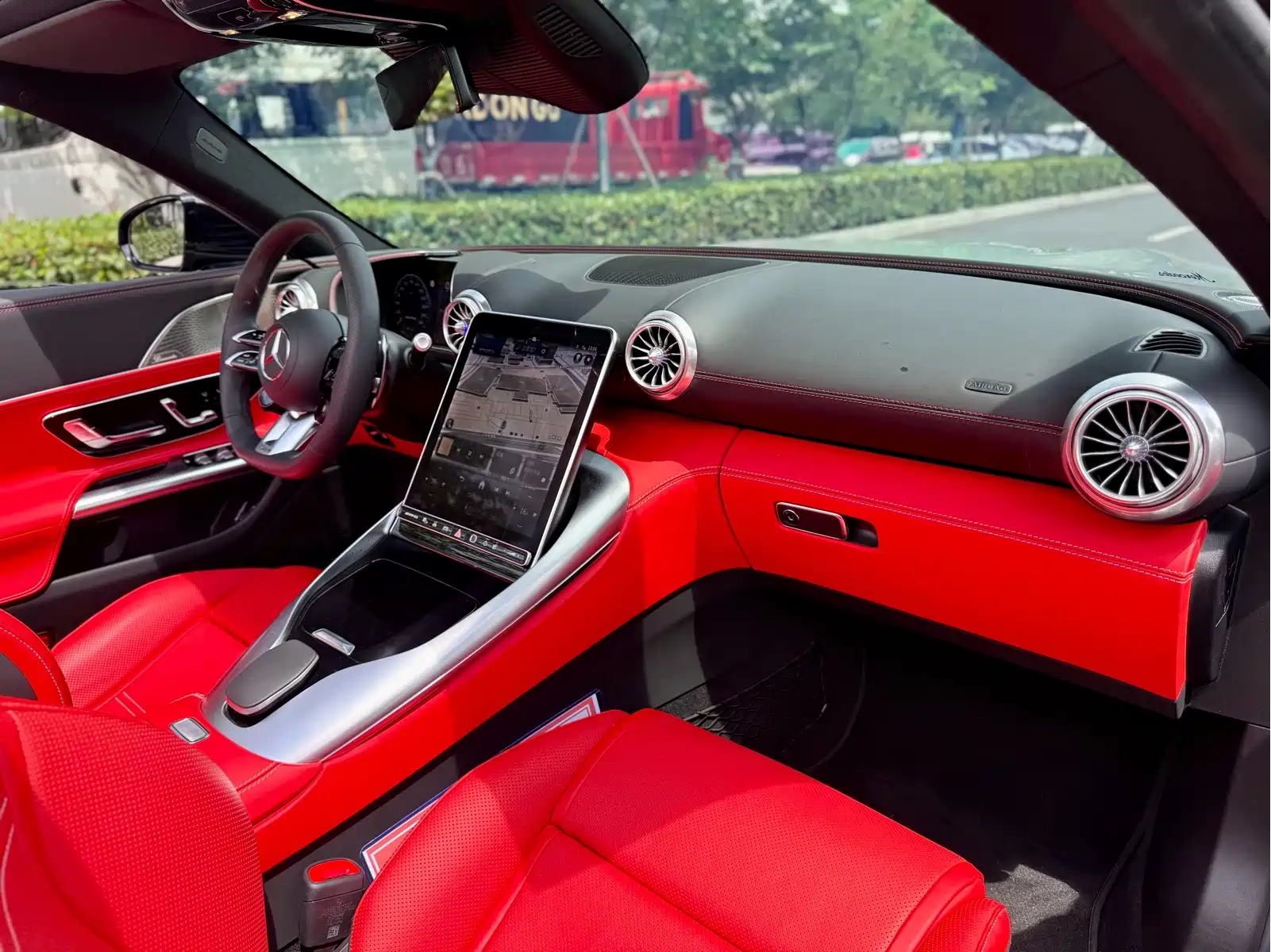 Mercedes-Benz SL-Class AMG 2024 AMG SL 63 4MATIC+ — фото 6
