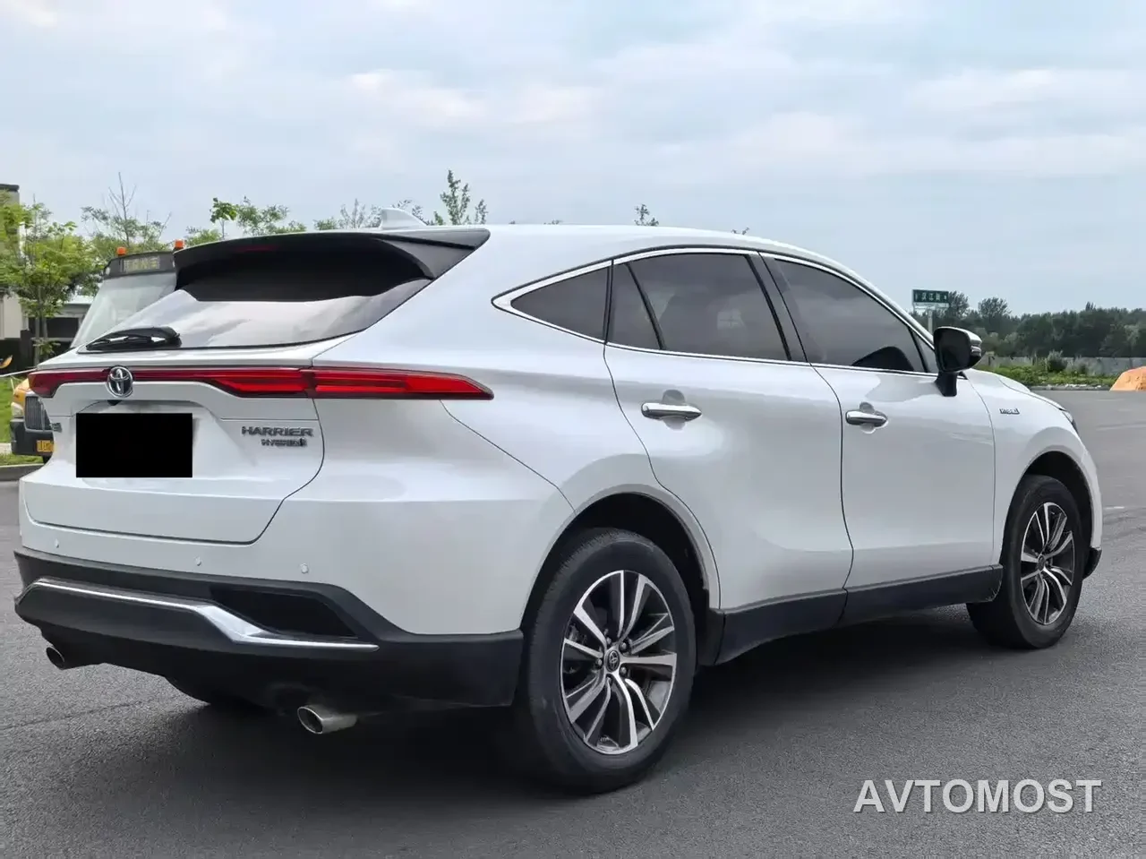 Toyota Lingfang HARRIER 2023 Hybrid 2.5L CVT 2WD Luxury Edition — фото 6