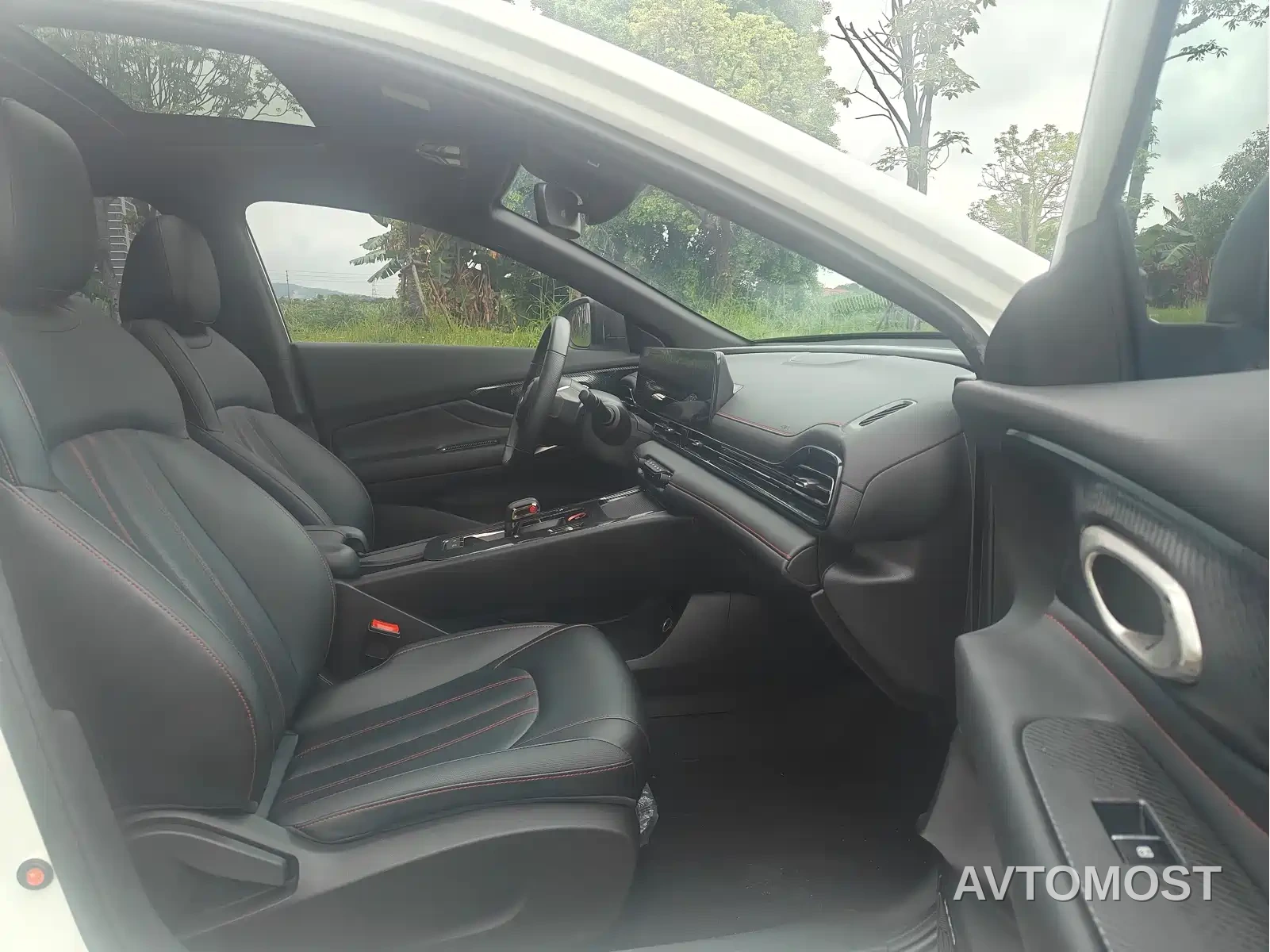 GAC Trumpchi Emkoo 2023 Shadow Leopard H Smart Hybrid — фото 8