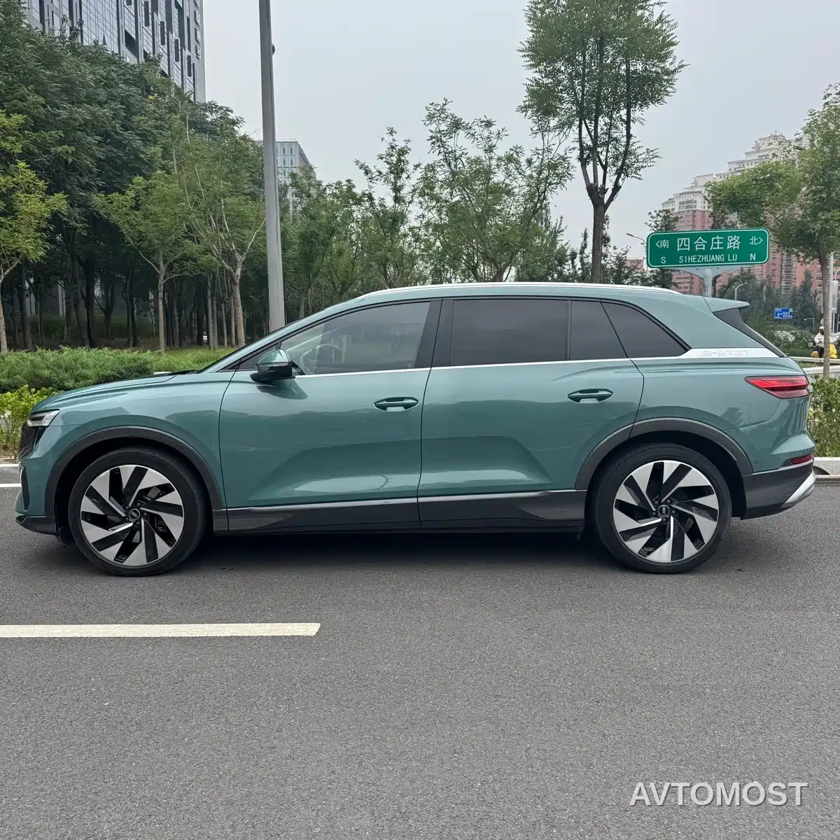 Audi Q5 e-tron 2022 50 e-tron quattro Honor Edition Brocade Package — фото 3