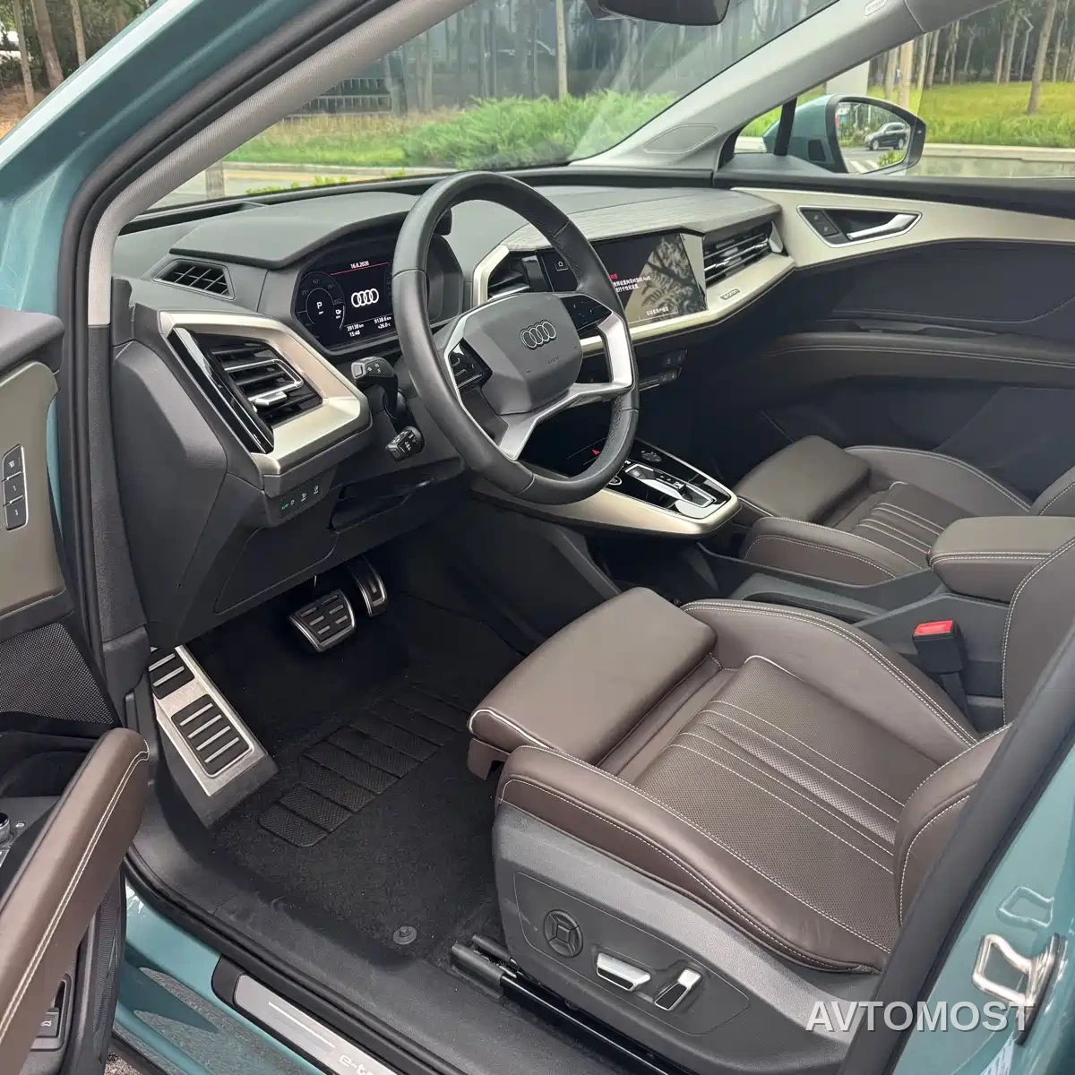 Audi Q5 e-tron 2022 50 e-tron quattro Honor Edition Brocade Package — фото 9