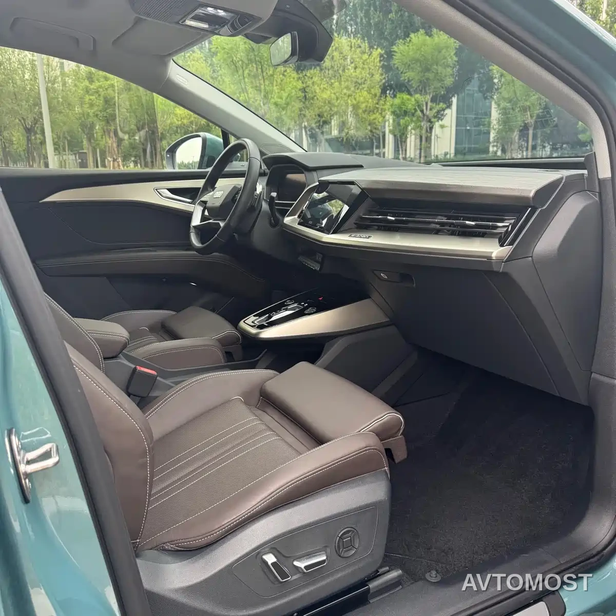 Audi Q5 e-tron 2022 50 e-tron quattro Honor Edition Brocade Package — фото 10