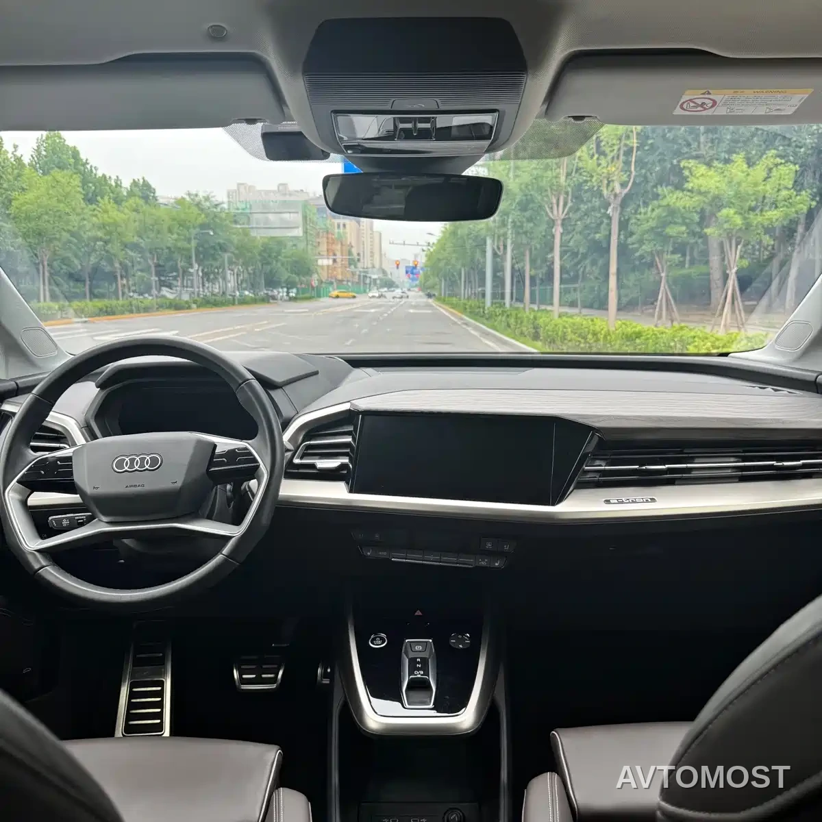 Audi Q5 e-tron 2022 50 e-tron quattro Honor Edition Brocade Package — фото 15