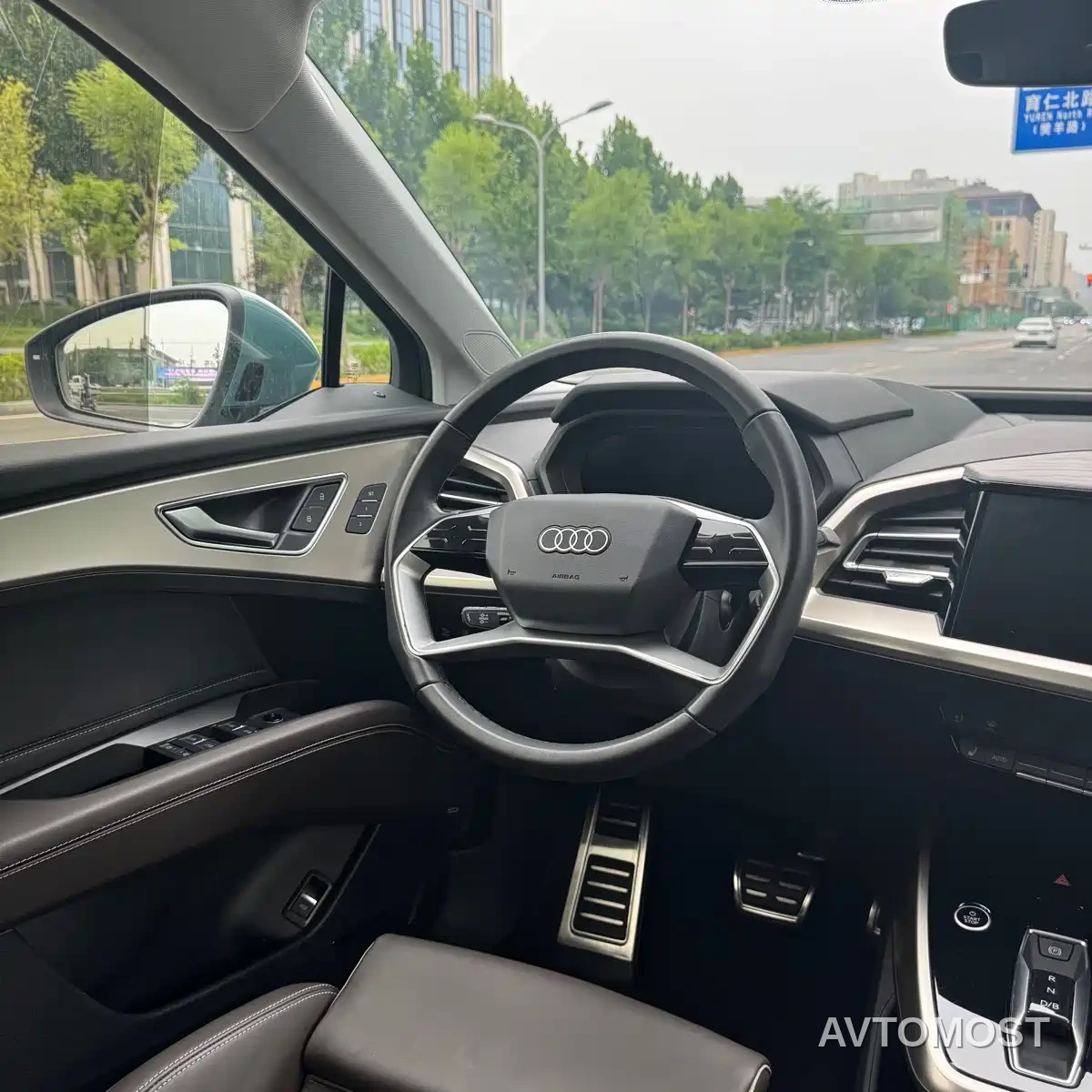Audi Q5 e-tron 2022 50 e-tron quattro Honor Edition Brocade Package — фото 16