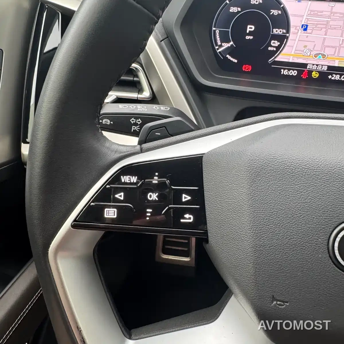 Audi Q5 e-tron 2022 50 e-tron quattro Honor Edition Brocade Package — фото 30