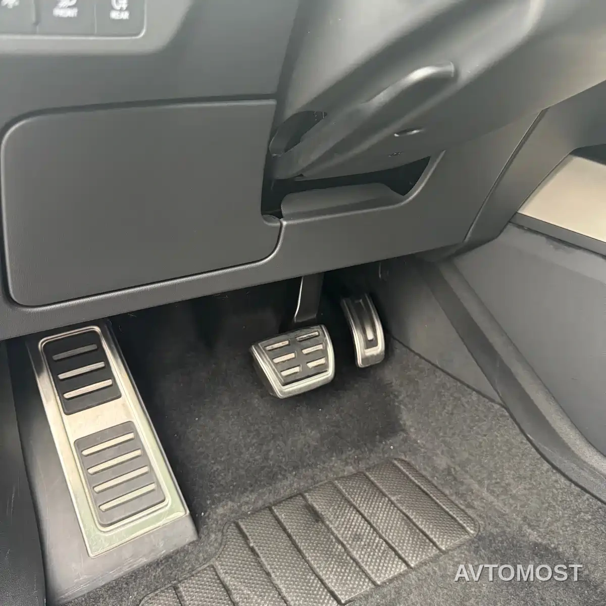 Audi Q5 e-tron 2022 50 e-tron quattro Honor Edition Brocade Package — фото 34