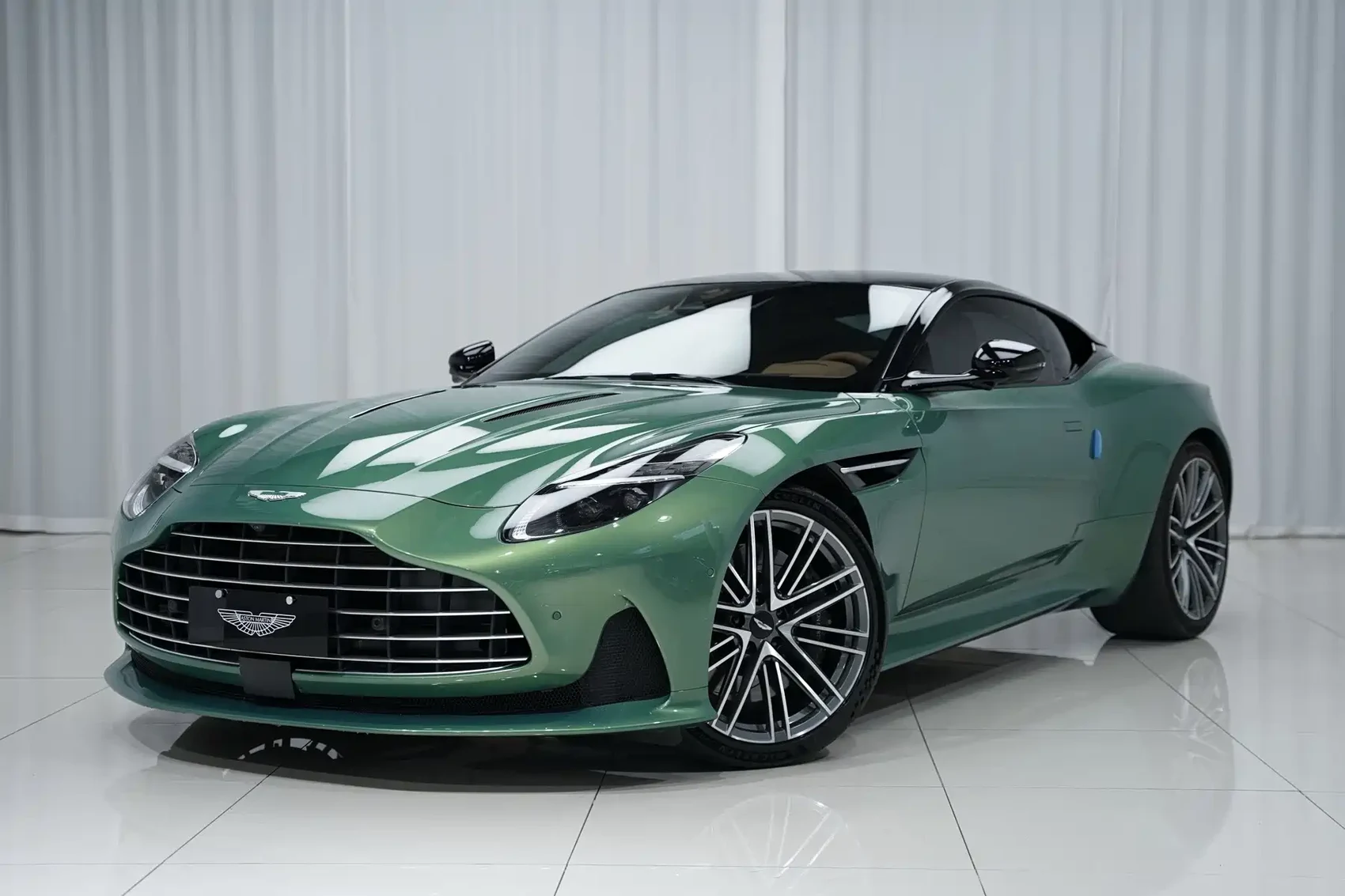 Aston Martin DB12 2025 4.0T V8 Coupe