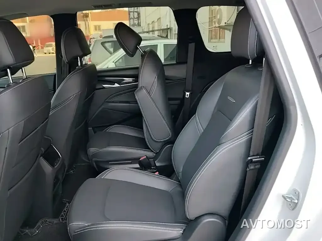 SAIC Maxus Dajia 5 2024 Facelift 1.3T PLUG IN Joy Edition 7-Seater — фото 15