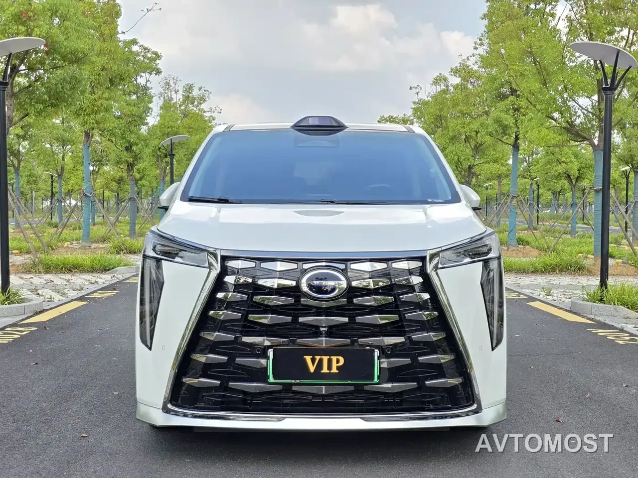GAC Trumpchi Xiangwang M8 2025 Model QianKun Series Ultra First Class — фото 5