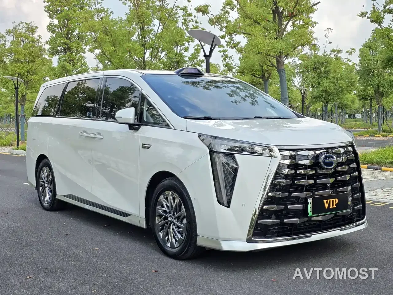 GAC Trumpchi Xiangwang M8 2025 Model QianKun Series Ultra First Class — фото 11
