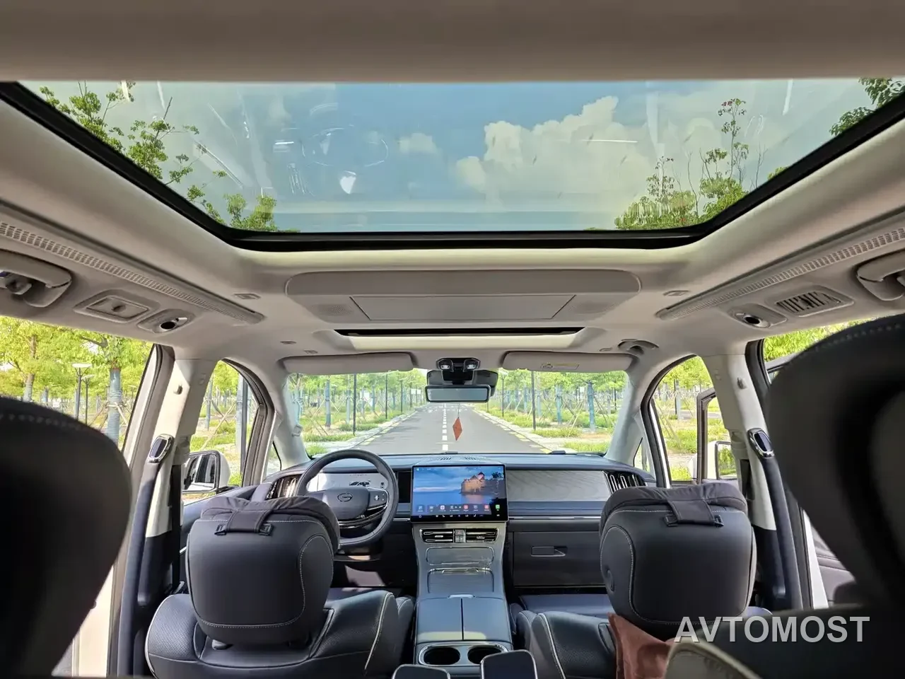GAC Trumpchi Xiangwang M8 2025 Model QianKun Series Ultra First Class — фото 3