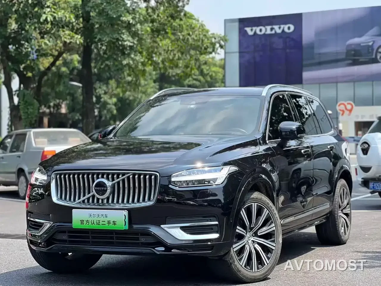Volvo XC90 Plug-in Hybrid 2021 E-Drive Hybrid T8 Premium Luxury 7-Seater — фото 1