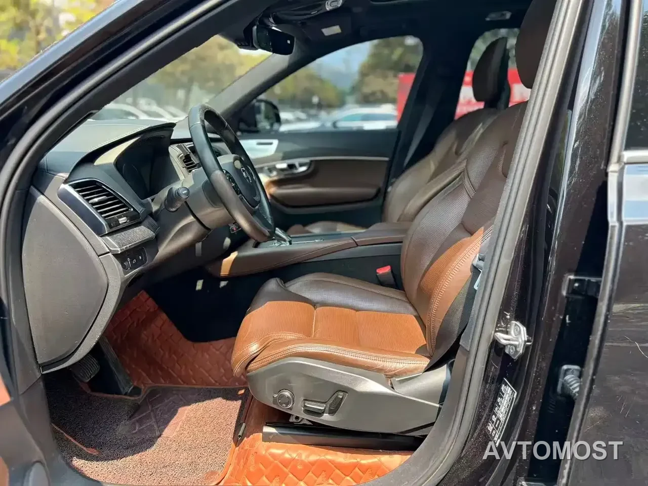 Volvo XC90 Plug-in Hybrid 2021 E-Drive Hybrid T8 Premium Luxury 7-Seater — фото 4