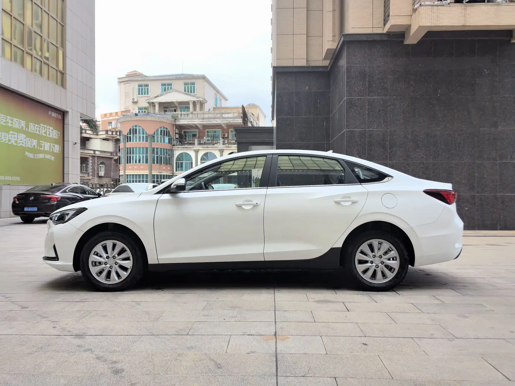 Changan Eado New Energy 2022 EV460 Smart Ride-Hailing Edition (LFP) — фото 2