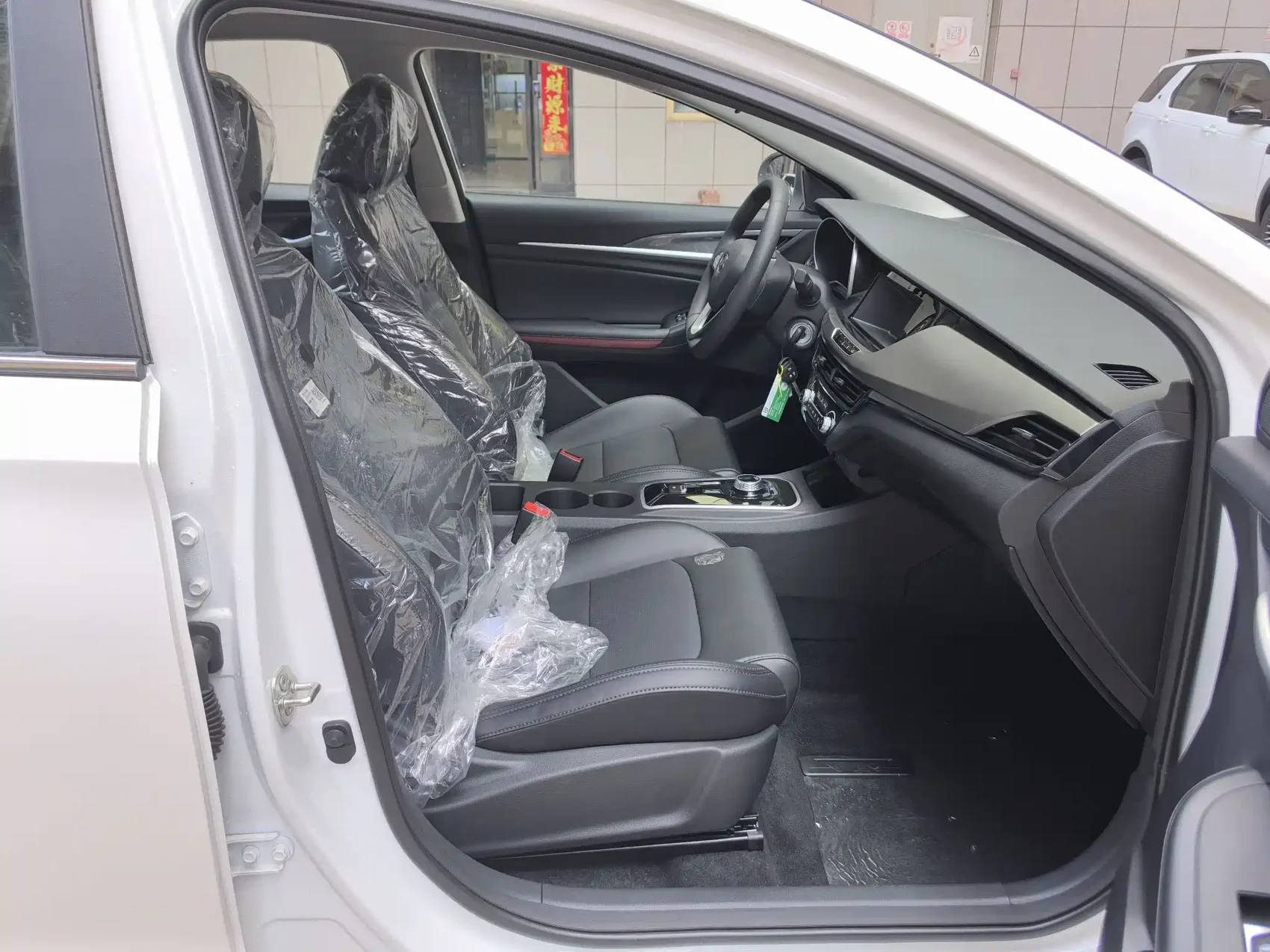 Changan Eado New Energy 2022 EV460 Smart Ride-Hailing Edition (LFP) — фото 11