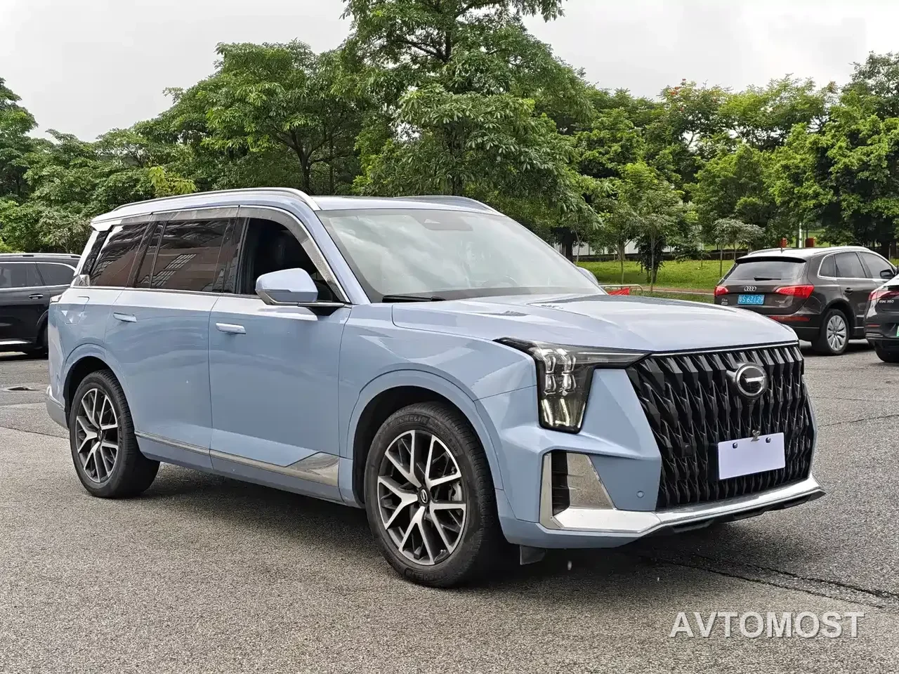 GAC Trumpchi GS8 2022 Dual Engine Series 2.0TM 2WD Premium Edition (7-Seater) — фото 2