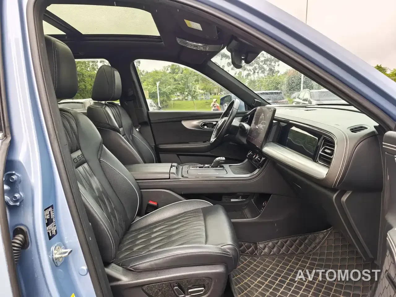 GAC Trumpchi GS8 2022 Dual Engine Series 2.0TM 2WD Premium Edition (7-Seater) — фото 6