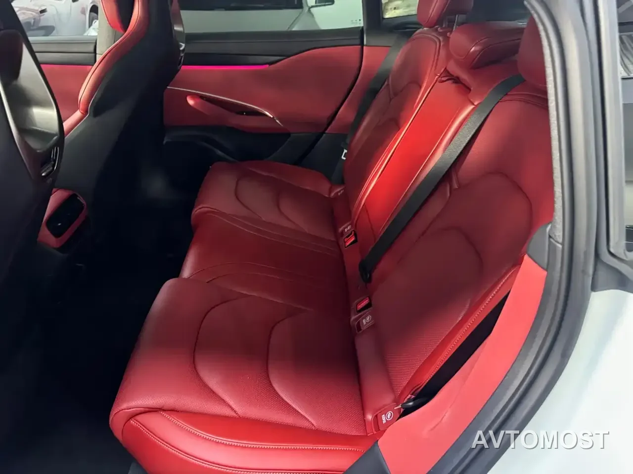 Xiaomi SU7 2024 RWD Ultra Long Range Advanced Smart Driving Pro Edition — фото 6