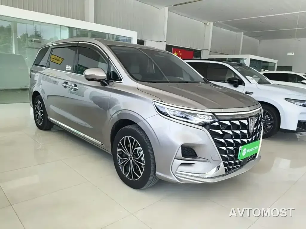 Roewe iMAX8 EV 2025 Model 1.5T DMH Land Premium Edition — фото 4