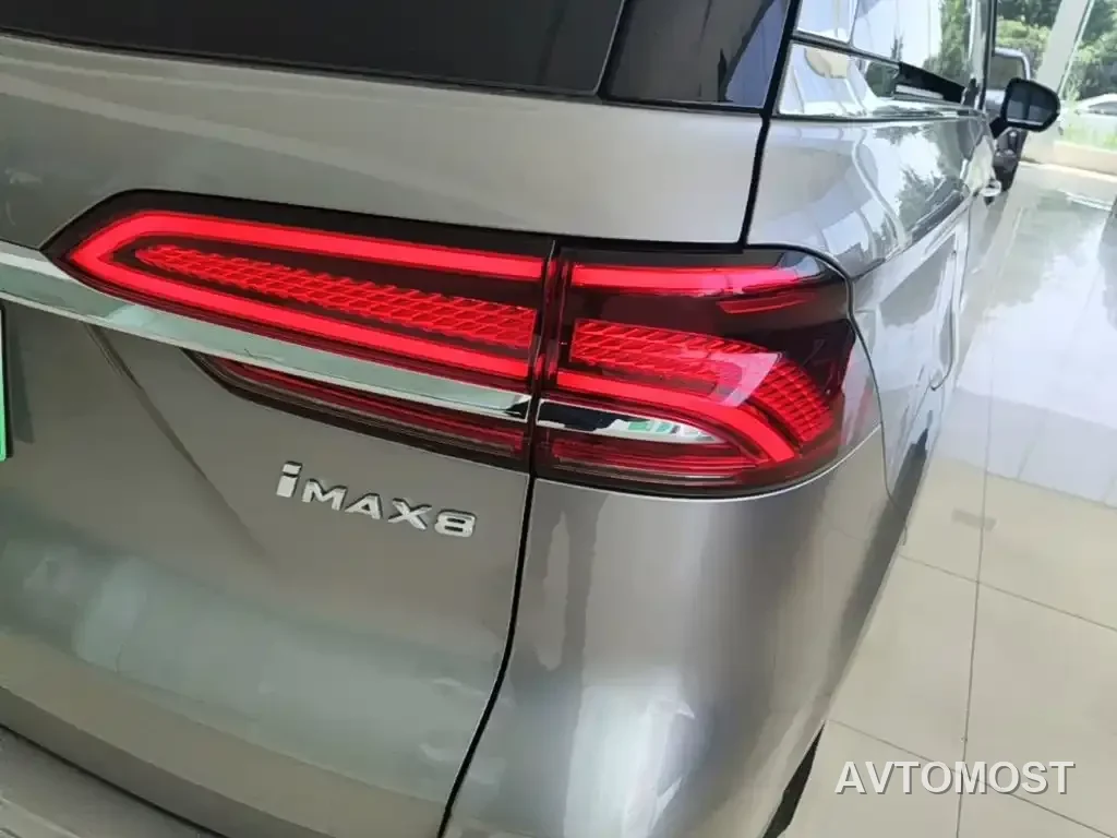 Roewe iMAX8 EV 2025 Model 1.5T DMH Land Premium Edition — фото 8