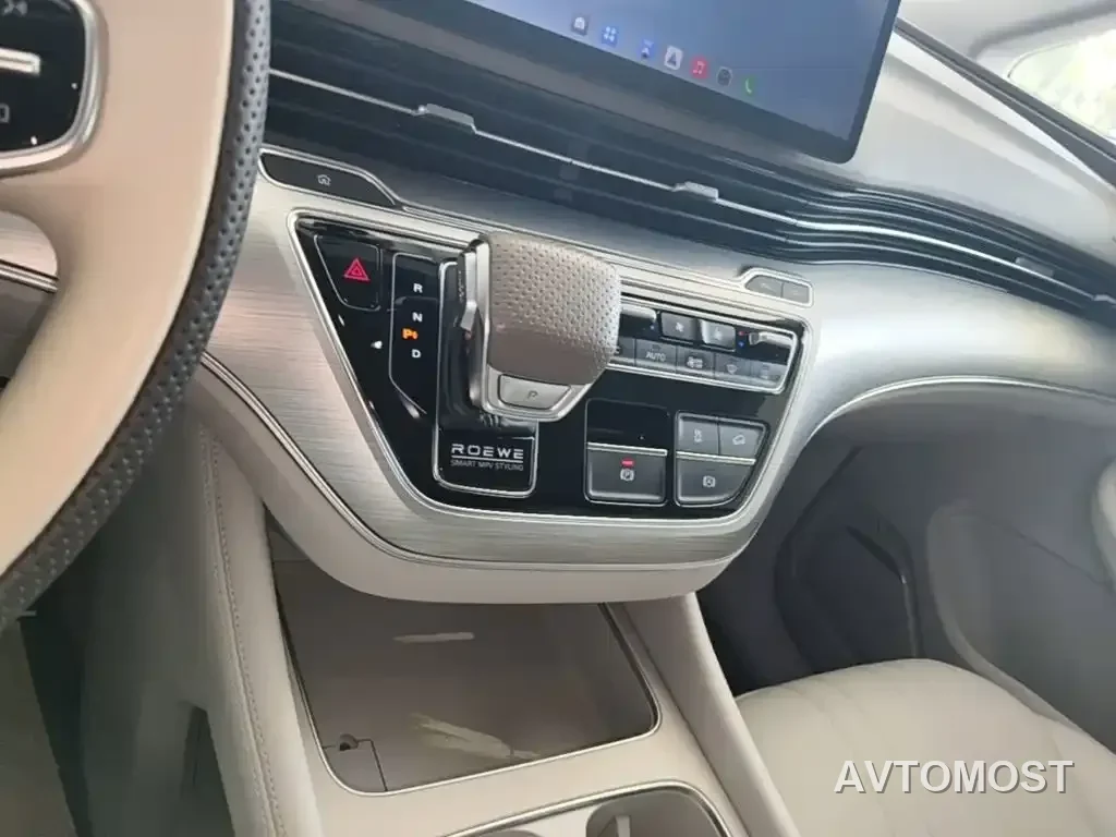 Roewe iMAX8 EV 2025 Model 1.5T DMH Land Premium Edition — фото 12