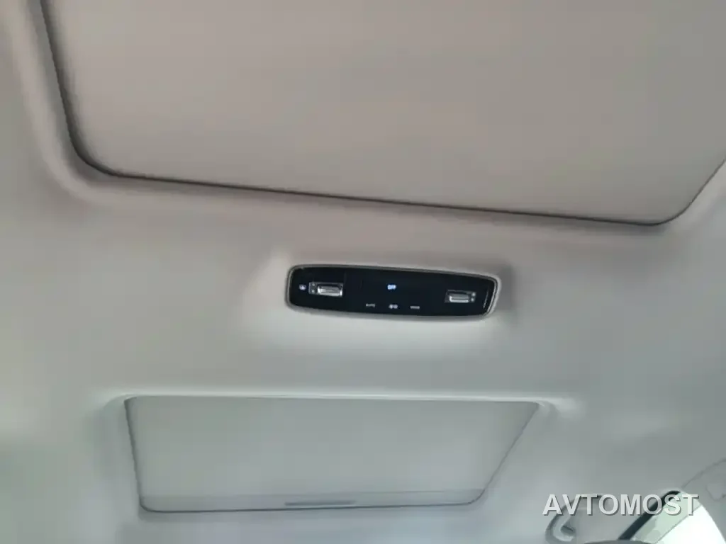 Roewe iMAX8 EV 2025 Model 1.5T DMH Land Premium Edition — фото 16