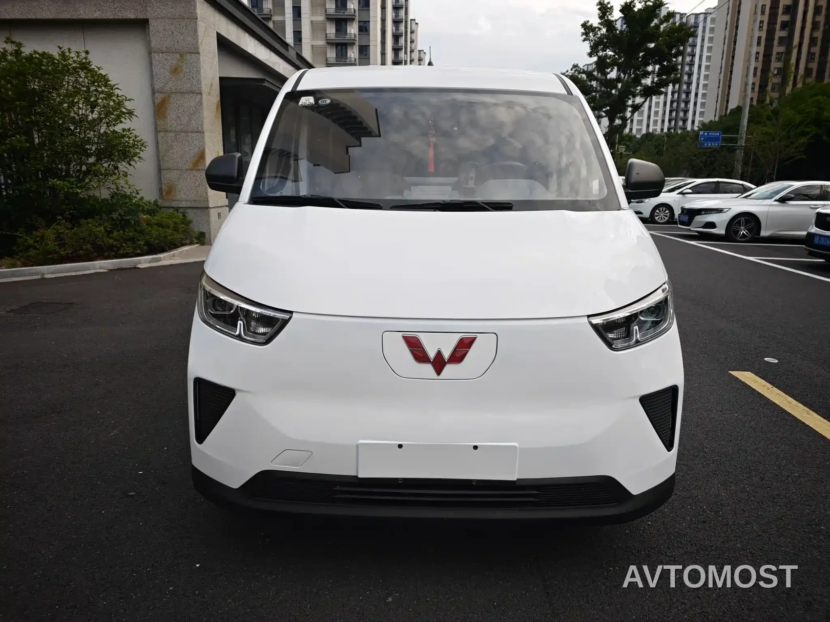 Wuling Yangguang 2024 300km Comfort Passenger Version 60kW — фото 2