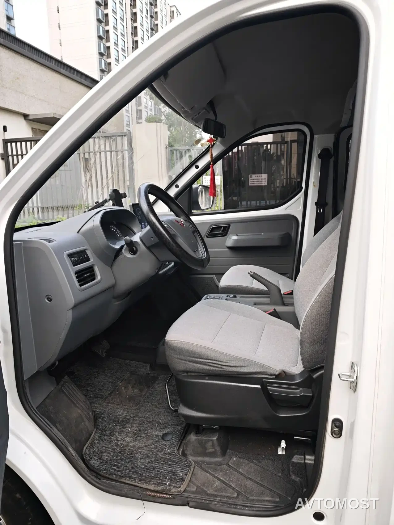 Wuling Yangguang 2024 300km Comfort Passenger Version 60kW — фото 5