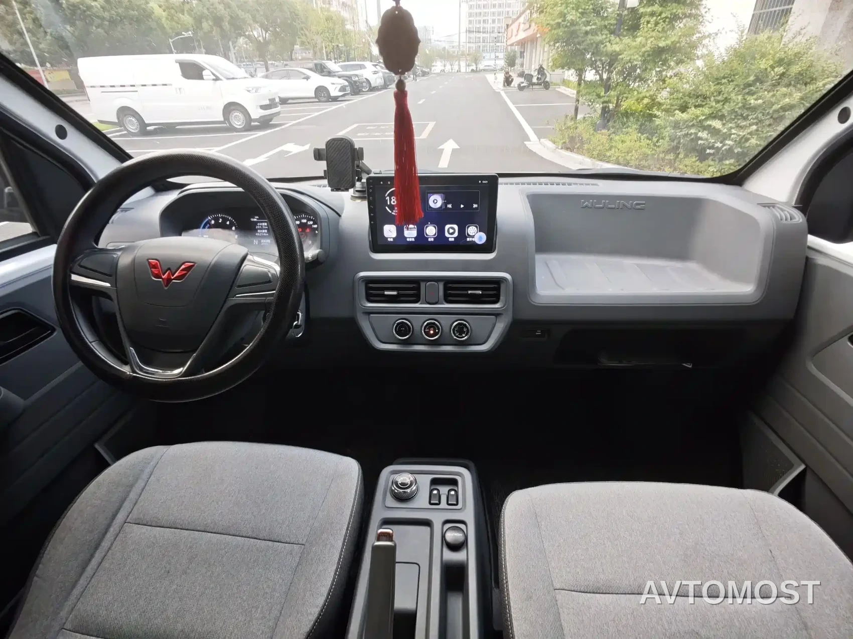 Wuling Yangguang 2024 300km Comfort Passenger Version 60kW — фото 6