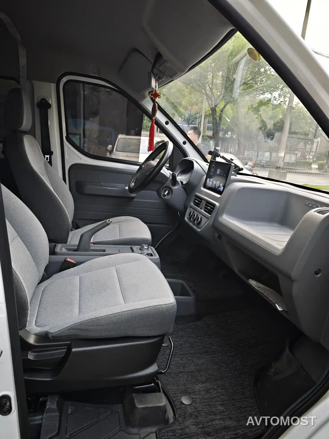 Wuling Yangguang 2024 300km Comfort Passenger Version 60kW — фото 9