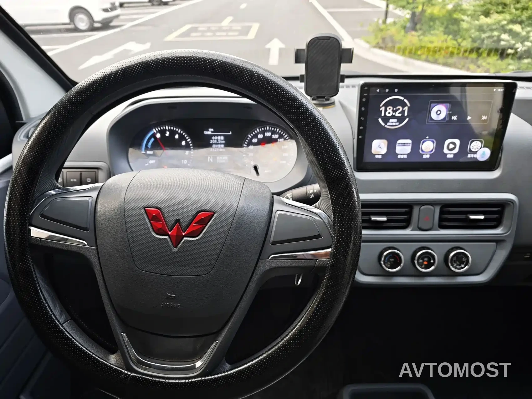 Wuling Yangguang 2024 300km Comfort Passenger Version 60kW — фото 10