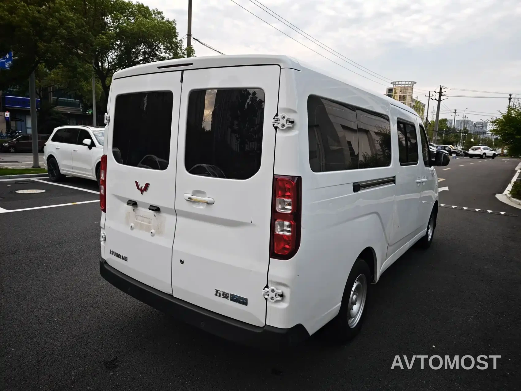 Wuling Yangguang 2024 300km Comfort Passenger Version 60kW — фото 13