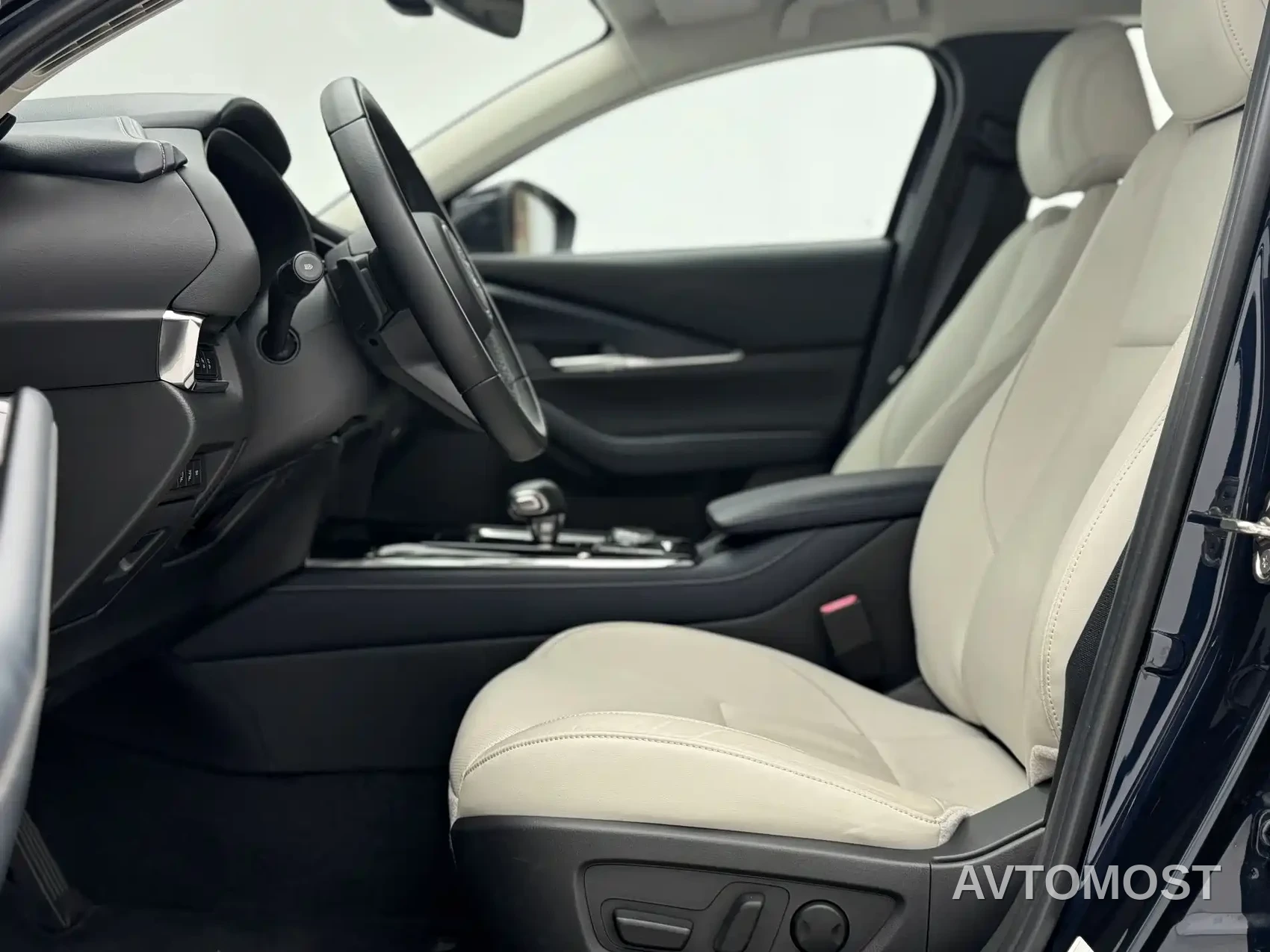 Mazda CX-30 EV 2021 Pure Electric Premium Edition — фото 5